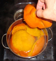 pumpkin cooked, pickling off the skin